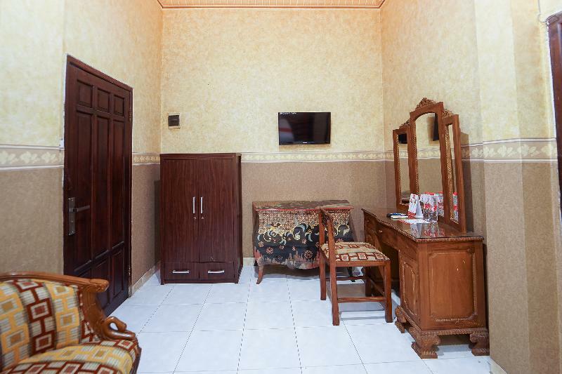 Oyo 231 Hotel Andita Syariah Surabaya Exterior photo